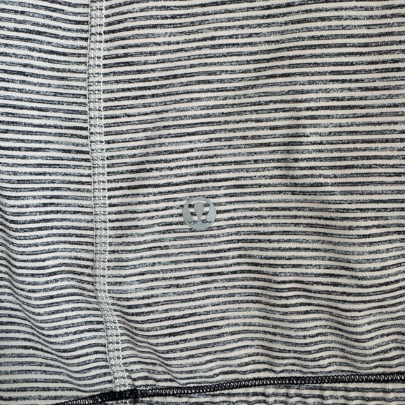 Lululemon gray white black striped tank orange straps built in bra size 6 - Picture 5 of 10